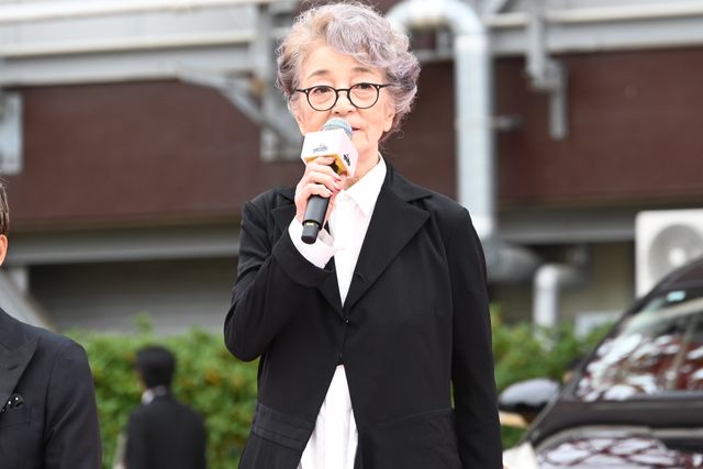 木村拓哉、倍賞千恵子を華麗にエスコート　映画『TOKYOタクシー』タクシーセレモニー（18枚目）