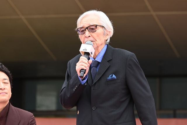 木村拓哉、倍賞千恵子を華麗にエスコート　映画『TOKYOタクシー』タクシーセレモニー（21枚目）