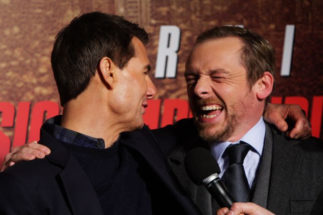 手をギュッ！仲良しトム・クルーズ＆サイモン・ペッグ【全12枚】（7枚目）