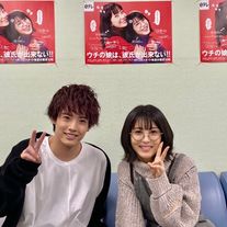 浜辺美波&赤楚衛二『ふりふら』コンビの再会ショット!