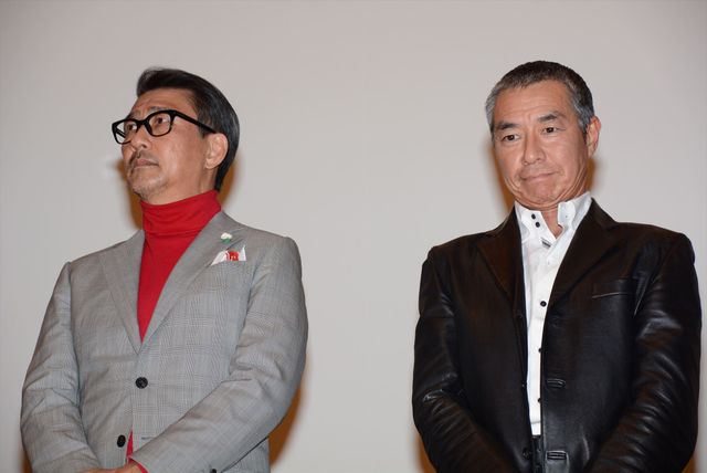 バットで鏡開き！『アゲイン 28年目の甲子園』初日舞台あいさつフォトギャラリー（6枚目）