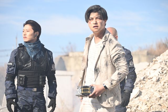 不破諫のショットライザーが…『ゼロワン Others 仮面ライダーバルカン＆バルキリー』（4枚目）