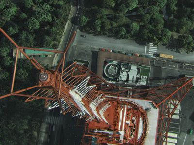 『ALWAYS 三丁目の夕日'64』特報で観に行った3D映画よりも飛び出していると話題の東京タワーの俯瞰