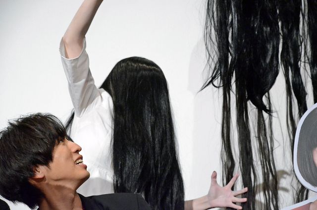 客席から貞子、現る！映画『貞子』公開御礼舞台あいさつ（4枚目）