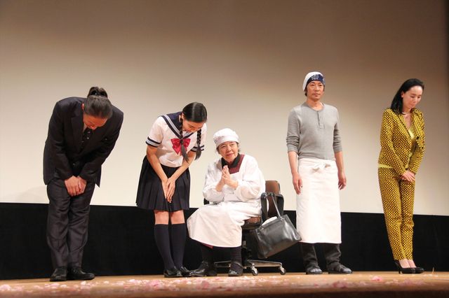 樹木希林をサポートする孫娘・内田伽羅　『あん』完成披露試写会フォトギャラリー（11枚目）