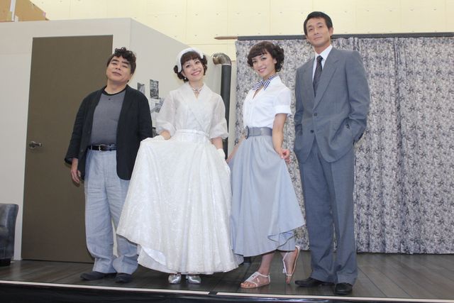 舞台「ローマの休日」のパンフレット撮影フォトギャラリー（4枚目）