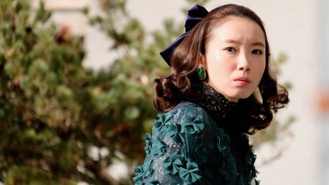 「泉京香は黙らない」より泉京香（飯豊まりえ）