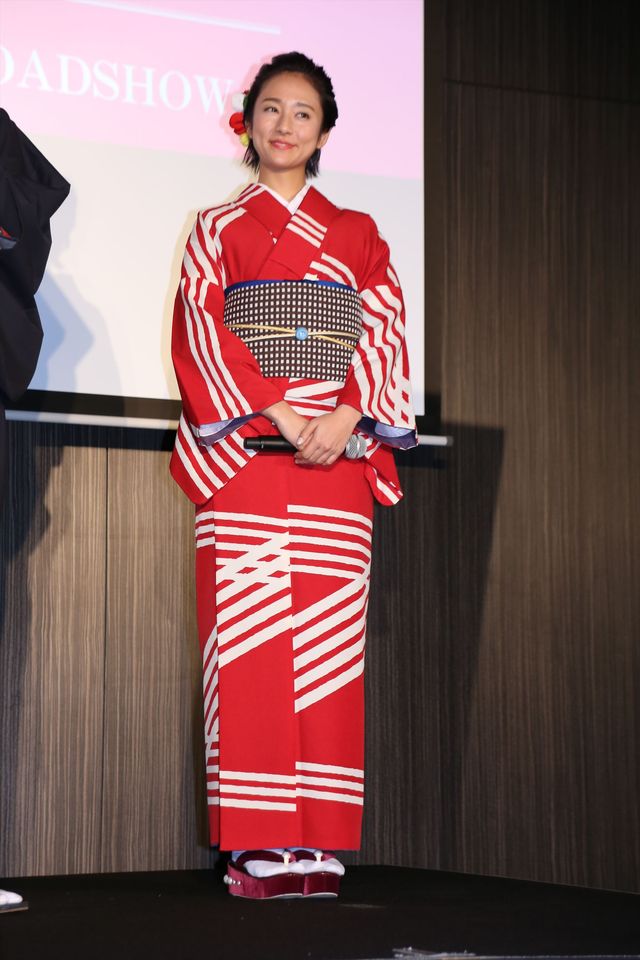 美男美女！木村文乃＆岡田将生、麗しの着物姿（2枚目）