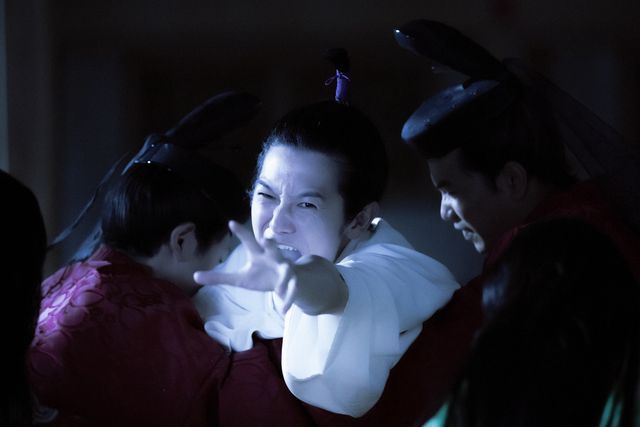 花山天皇＆よし子のラブラブな日々…「光る君へ」場面写真（8枚目）