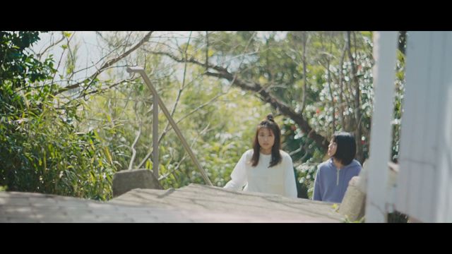 浜辺美波、有村架純は「本当のお姉ちゃんのよう」（4枚目）