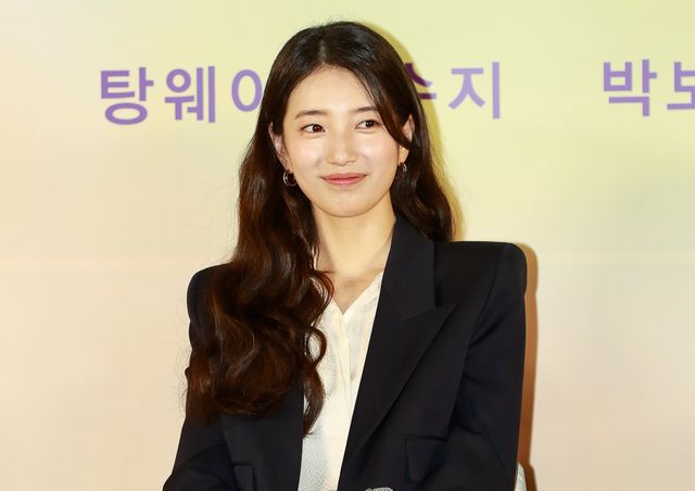 パク・ボゴム、スジが登場！『ワンダーランド』製作発表会の様子（11枚目）