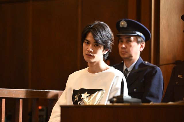 渡邊圭祐、浪川大輔ら登場！「アンチヒーロー」第4話場面写真（ネタバレあり）：フォトギャラリー