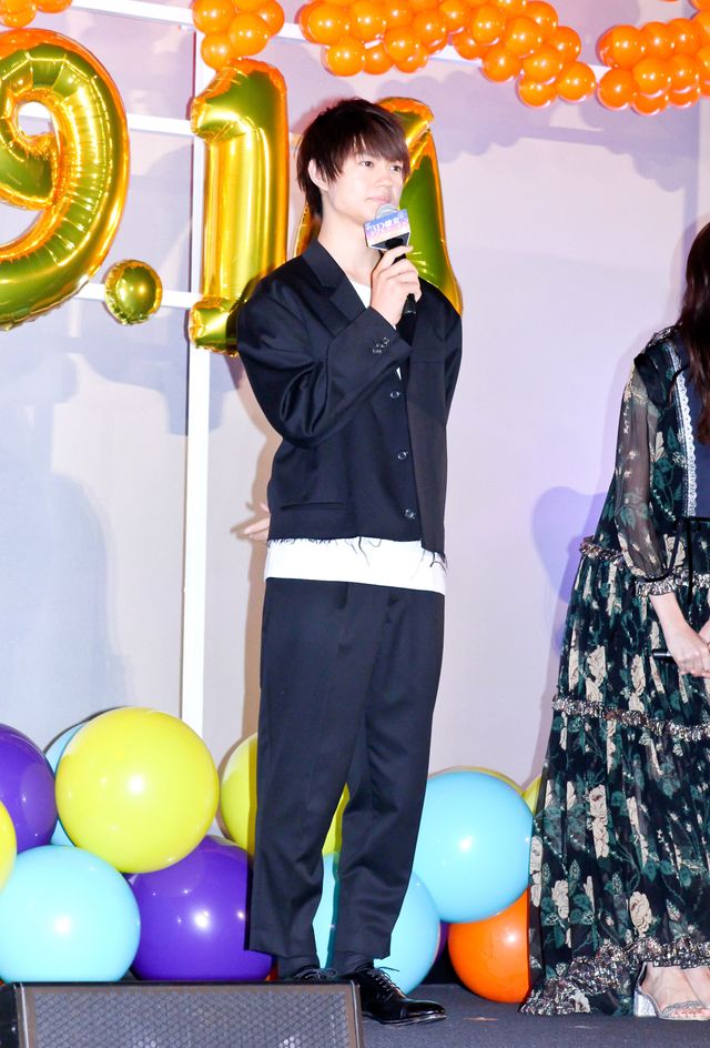 中条あやみ×佐野勇斗×西野カナ、最高の笑顔で登場！映画『3D彼女　リアルガール』特別試写会：フォトギャラリー