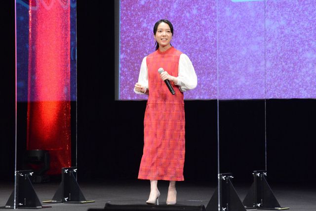 上白石萌音＆ウエンツ瑛士、ノリノリで『トロールズ』メドレー熱唱！（2枚目）