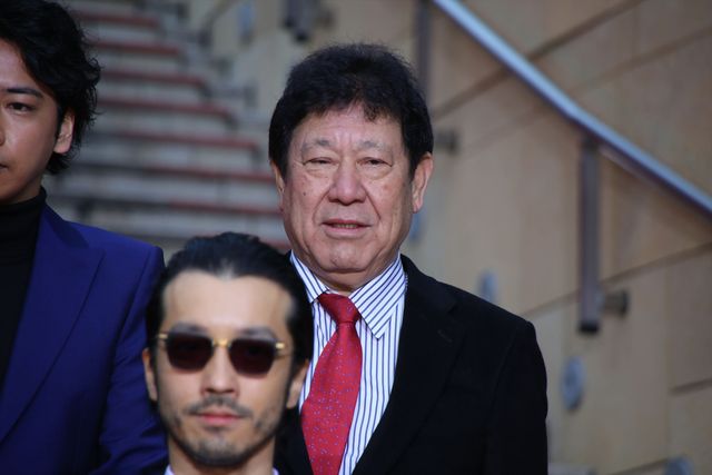 綾野剛、新成人へメッセージ「自分をしっかり照らし続け、照らしてくれてる人たちをたくさん愛して」　画像ギャラリー（16枚目）