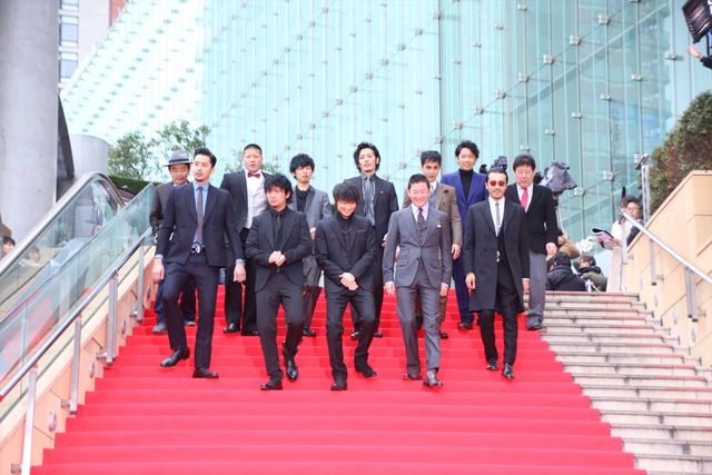 綾野剛、新成人へメッセージ「自分をしっかり照らし続け、照らしてくれてる人たちをたくさん愛して」　画像ギャラリー（23枚目）