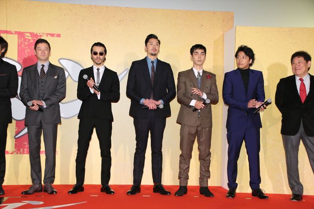 綾野剛、新成人へメッセージ「自分をしっかり照らし続け、照らしてくれてる人たちをたくさん愛して」　画像ギャラリー（35枚目）