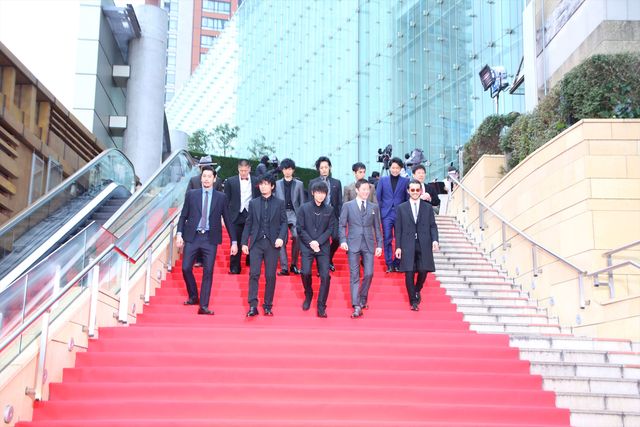 綾野剛、新成人へメッセージ「自分をしっかり照らし続け、照らしてくれてる人たちをたくさん愛して」　画像ギャラリー（45枚目）