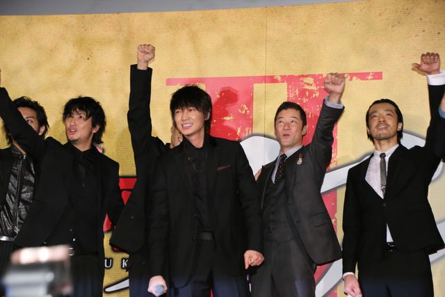 綾野剛、新成人へメッセージ「自分をしっかり照らし続け、照らしてくれてる人たちをたくさん愛して」　画像ギャラリー（82枚目）