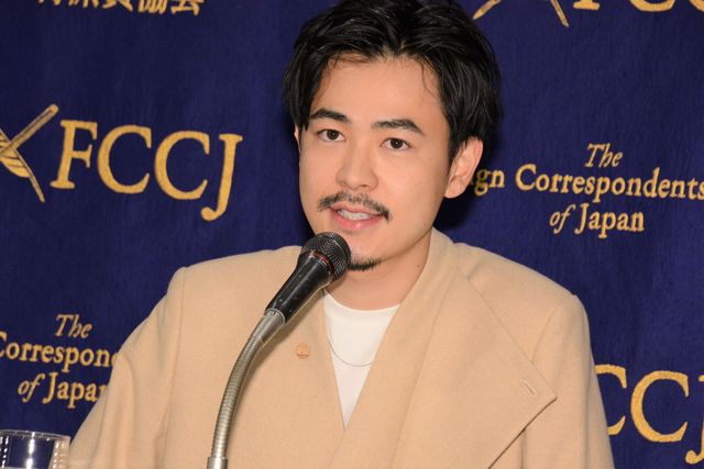 成田凌、微笑む姿がたまらない！映画『カツベン！』外国特派員協会記者会見（5枚目）