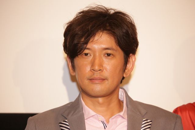 TEAM NACS戸次重幸、濡れ場に備え現場でも筋トレ！フォトギャラリー：フォトギャラリー