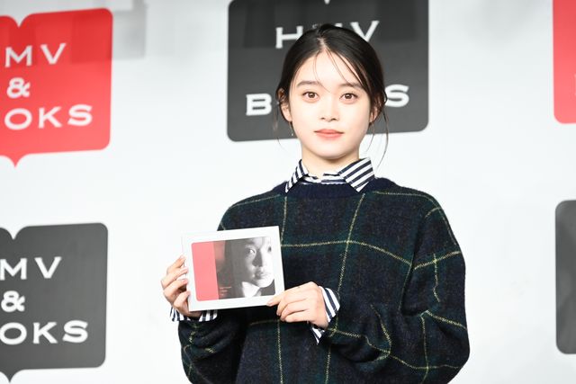 22歳になった高石あかり、アートカレンダー「ito」発売記念イベントに登場！（3枚目）