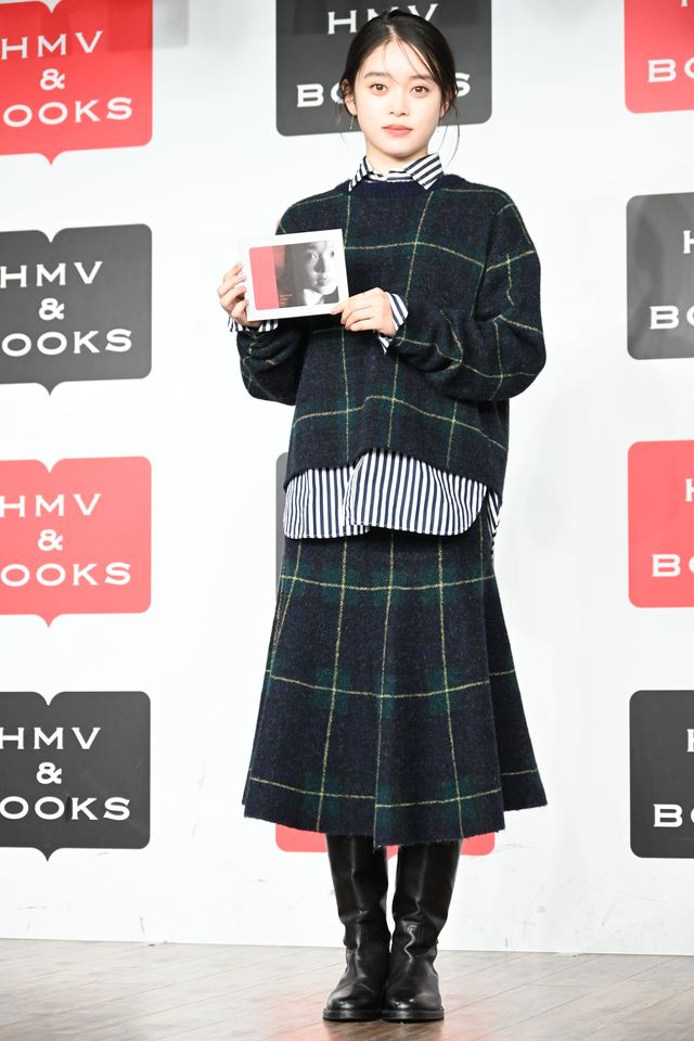 22歳になった高石あかり、アートカレンダー「ito」発売記念イベントに登場！（4枚目）