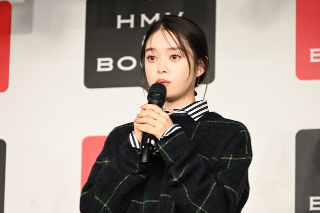 22歳になった高石あかり、アートカレンダー「ito」発売記念イベントに登場！（9枚目）