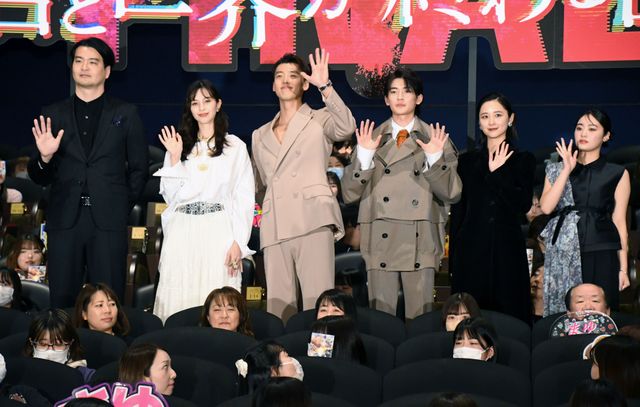 「きみセカ」“響”竹内涼真＆“来美”中条あやみが再会！ 『劇場版 君と世界が終わる日に FINAL』初日舞台あいさつ：フォトギャラリー