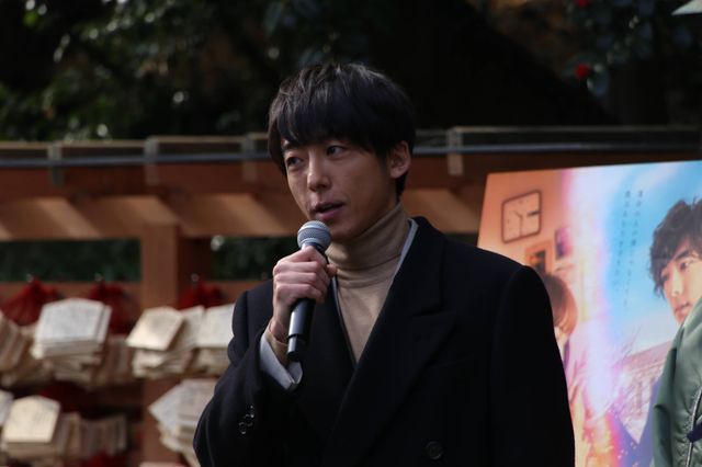 高橋一生＆川口春奈、めっちゃ笑顔！映画『九月の恋と出会うまで』完成披露イベント（8枚目）