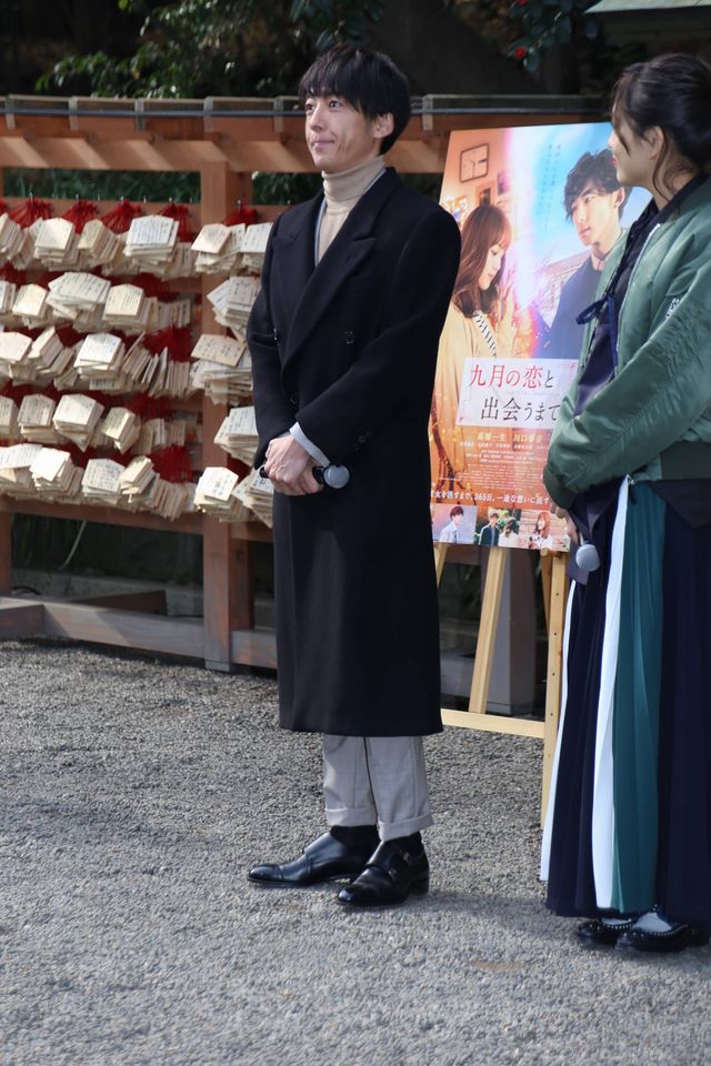 高橋一生＆川口春奈、めっちゃ笑顔！映画『九月の恋と出会うまで』完成披露イベント（9枚目）