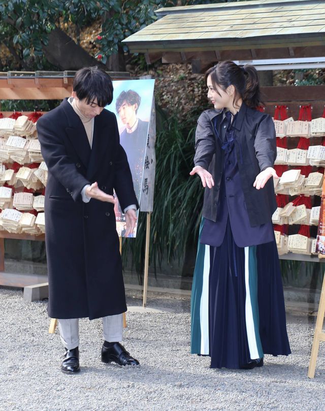 高橋一生＆川口春奈、めっちゃ笑顔！映画『九月の恋と出会うまで』完成披露イベント（20枚目）