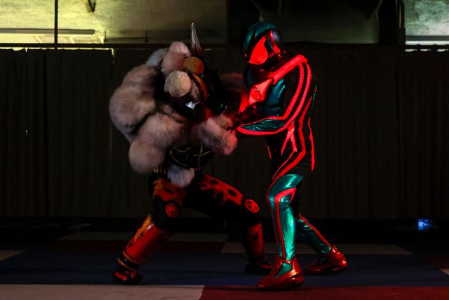 ノクス、渾身の一撃！「仮面ライダーゼッツ」第10話場面カット（3枚目）