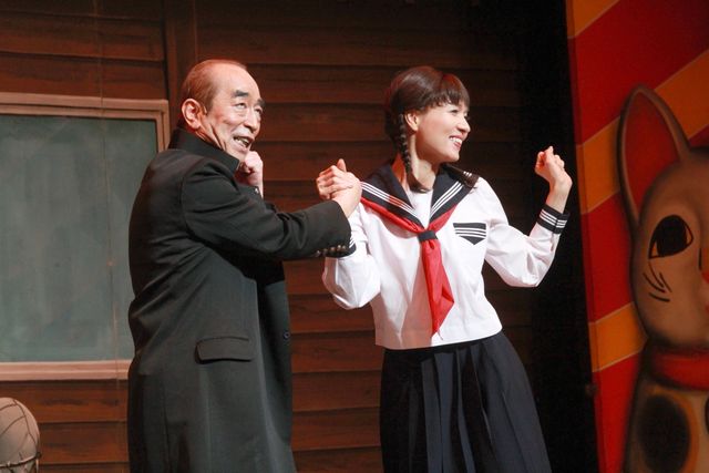 志村けん、新人にいろいろ教えちゃう？フォトギャラリー（4枚目）