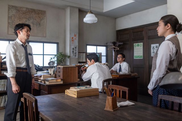 東海林（津田健次郎）に思いもよらないことを言われ…「あんぱん」第16週「面白がって生きえ」第80回：フォトギャラリー