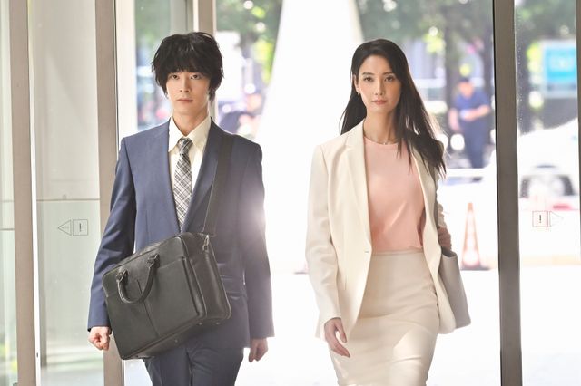 「無能の鷹」塩野瑛久、井浦新、土居志央梨ら大河＆朝ドラ組集結　初回場面写真（16枚目）