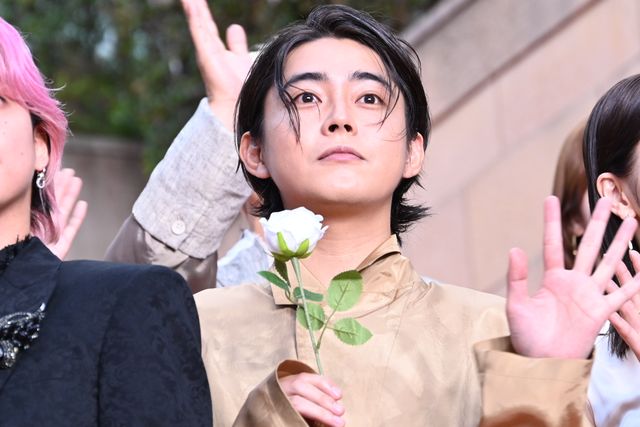 佐久間大介が土屋太鳳をエスコート！『マッチング TRUE LOVE』 レッドカーペットイベント（12枚目）