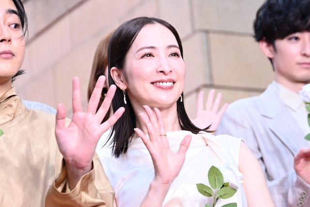 佐久間大介が土屋太鳳をエスコート！『マッチング TRUE LOVE』 レッドカーペットイベント（13枚目）