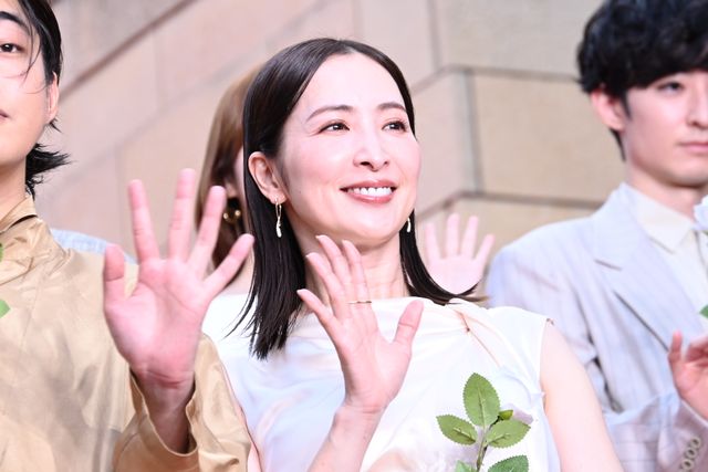 佐久間大介が土屋太鳳をエスコート！『マッチング TRUE LOVE』 レッドカーペットイベント（14枚目）