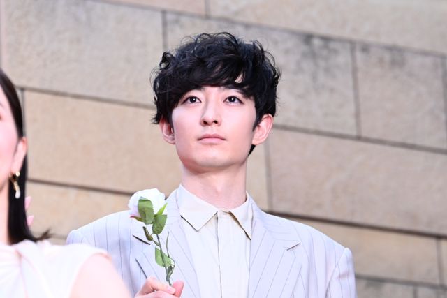 佐久間大介が土屋太鳳をエスコート！『マッチング TRUE LOVE』 レッドカーペットイベント（16枚目）