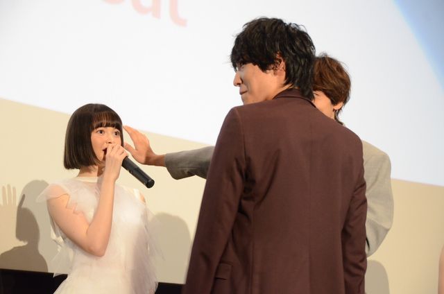 小関裕太の顔が綺麗すぎて…金子大地がドキドキッ!『わたしに××しなさい!』初日舞台あいさつ:フォトギャラリー