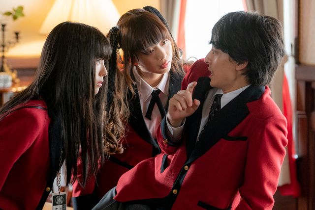 浜辺美波「賭ケグルイ season2」第1話、場面カット（9枚目）