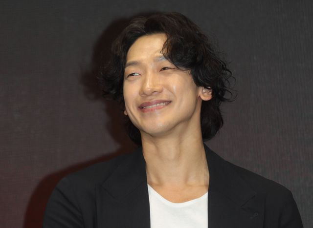 チョン・ジフン＆キム・ハヌル登壇！「レッド・スワン」制作報告会（13枚目）