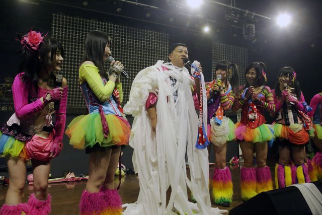 仮面女子の公演にスギちゃんが飛び入りで参加！フォトギャラリー：フォトギャラリー