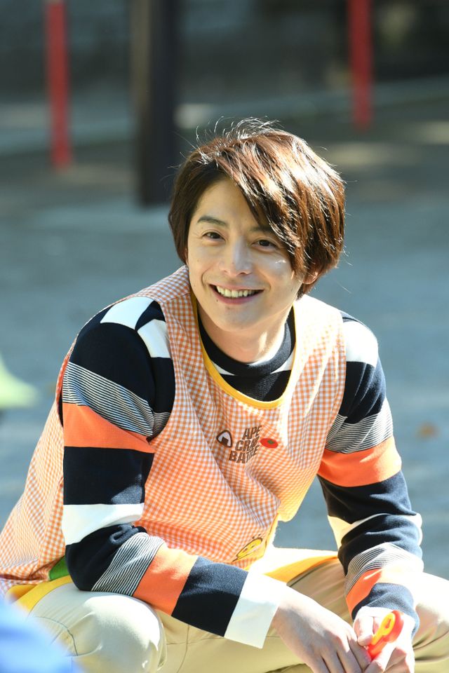 尚（戸田恵梨香）と小池演じる松尾公平。尚と真司（ムロツヨシ）に近づく謎の男…第二章のキーマン！（2枚目）