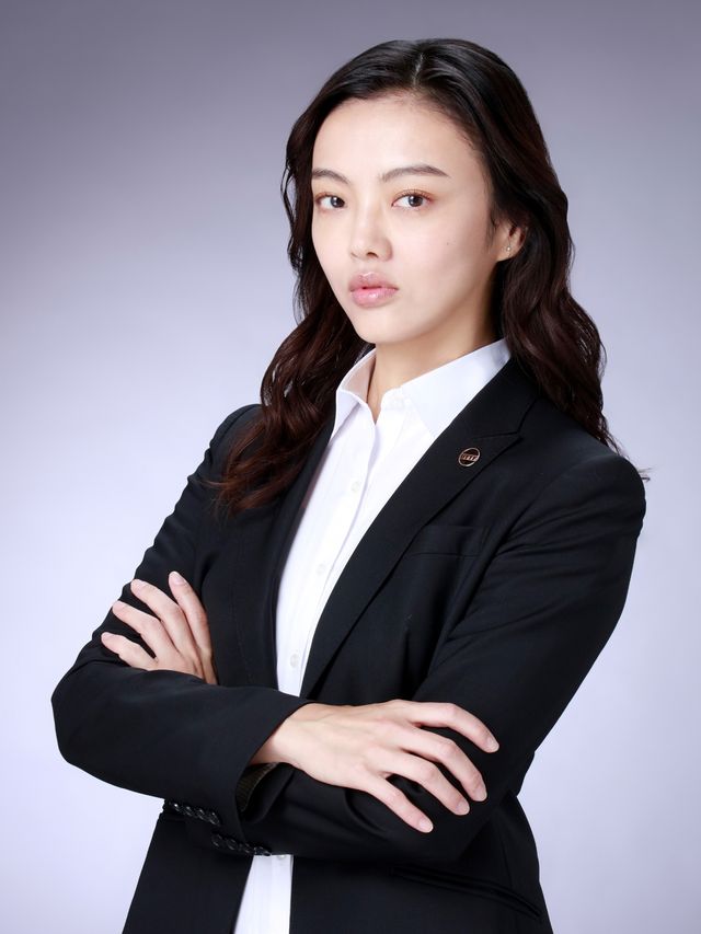 志賀今日子役で出演する福島リラ