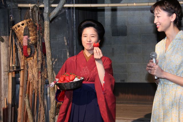 吉高由里子＆杏が出席！NHK連続テレビ小説ヒロイン・バトンタッチセレモニー写真ギャラリー：フォトギャラリー