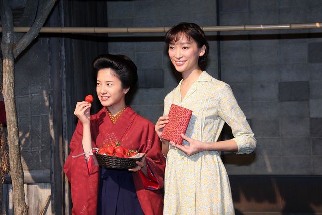 吉高由里子＆杏が出席！NHK連続テレビ小説ヒロイン・バトンタッチセレモニー写真ギャラリー（2枚目）