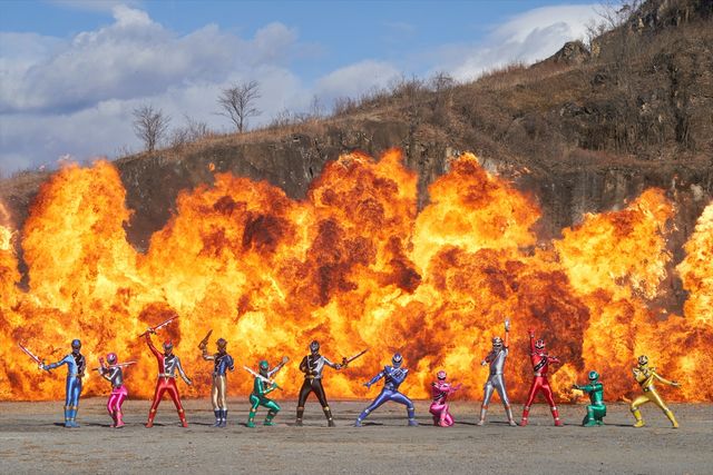 小夜＆アスナの特攻服姿！「魔進戦隊キラメイジャーVSリュウソウジャー」：フォトギャラリー