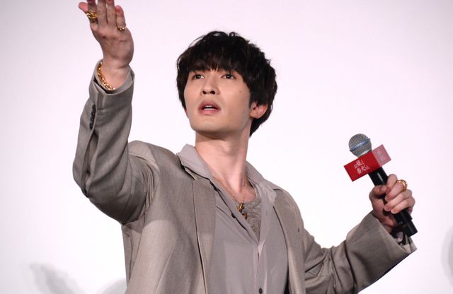 変顔を決めたSixTONESジェシー！『お嬢と番犬くん』公開記念舞台あいさつ（7枚目）